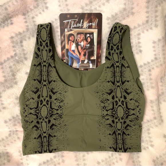 Curves N Combatboots NKD crop bra - Picture 2 of 3